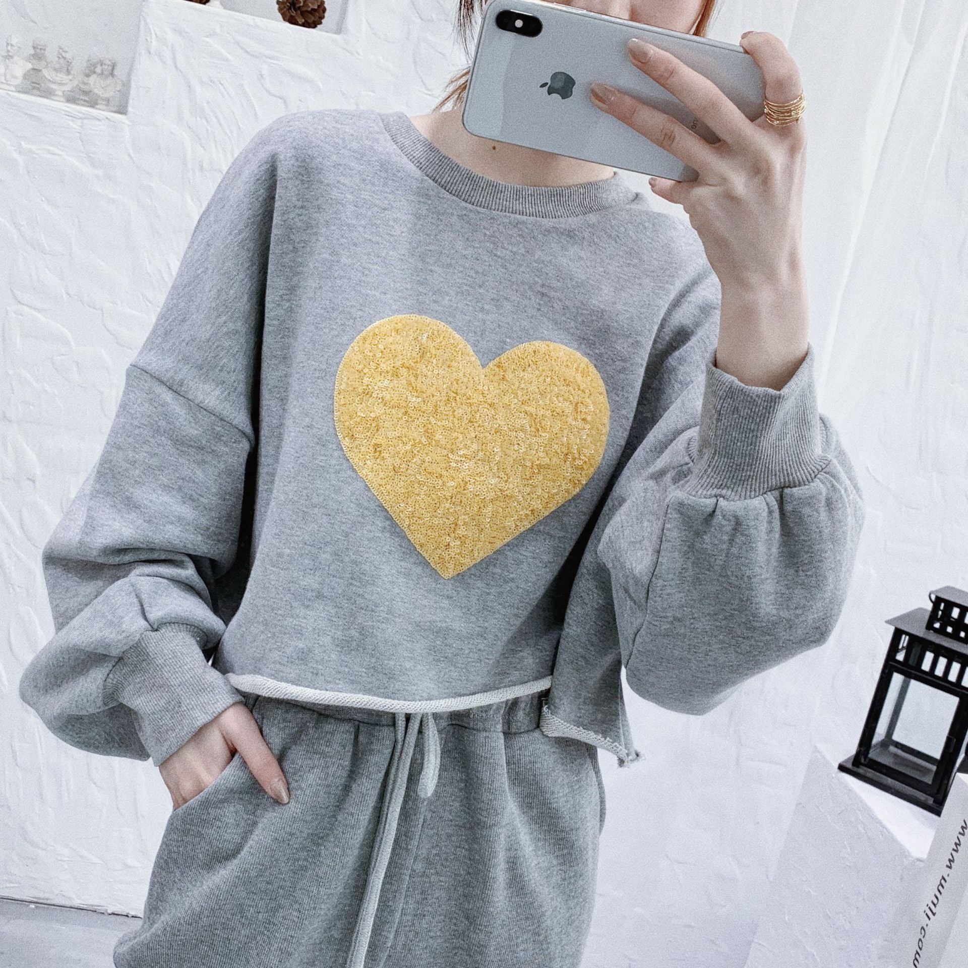 Heart Print Cropped Hoodie for Women - Spring Fashion