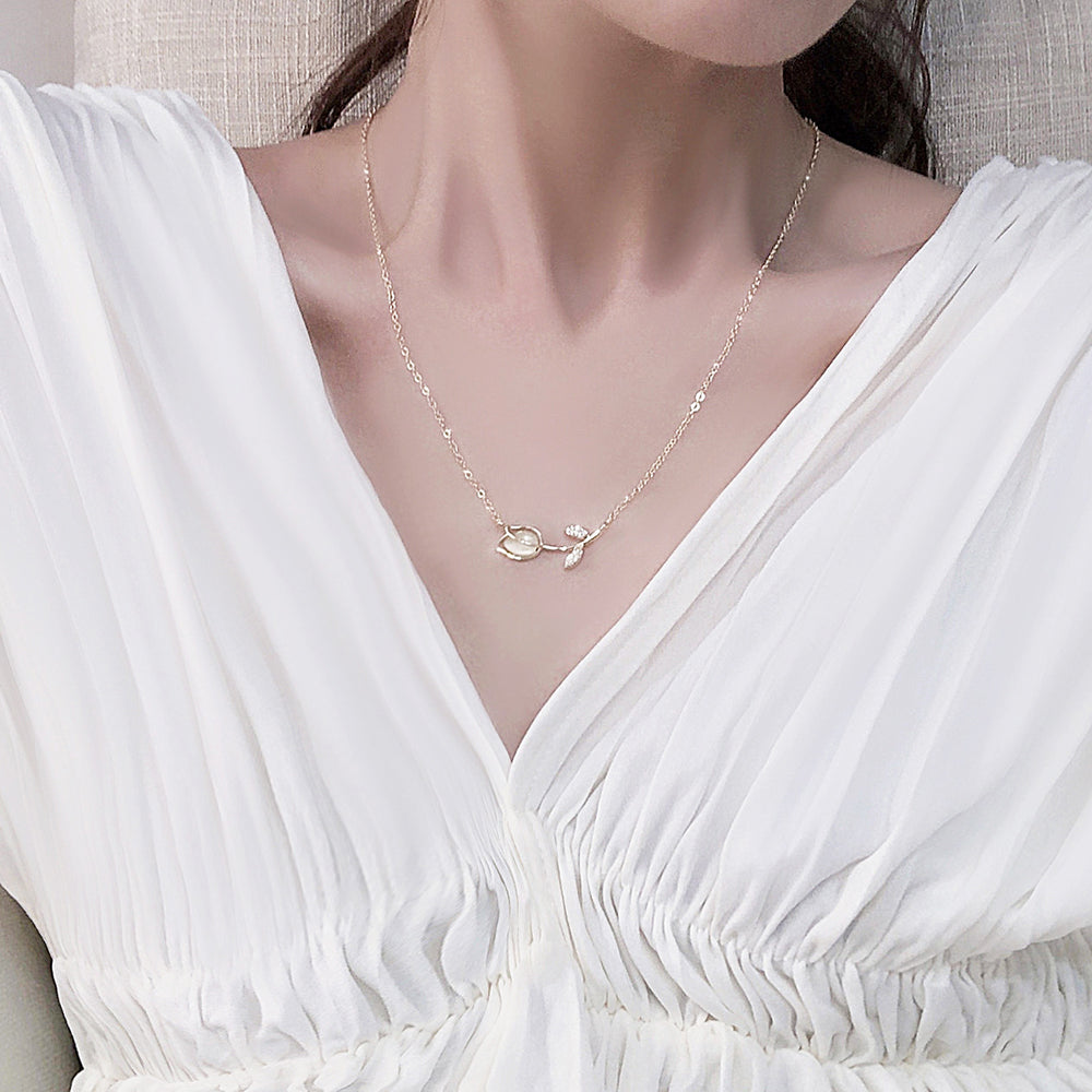 Korean Rose Pendant Cat Eye Necklace