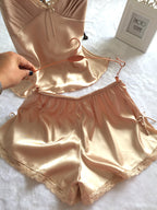 New V-Neck Lace Silk Women's Sleepwear Set