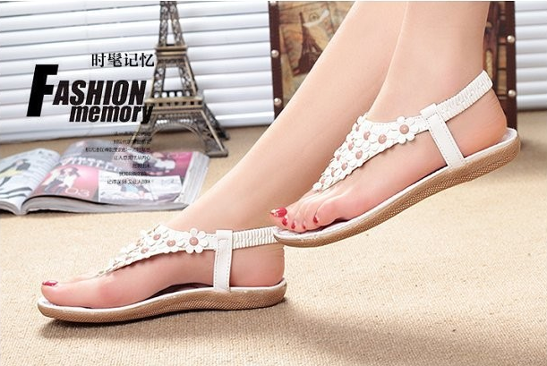 Floral Beaded Thong Flat Sandals for Women