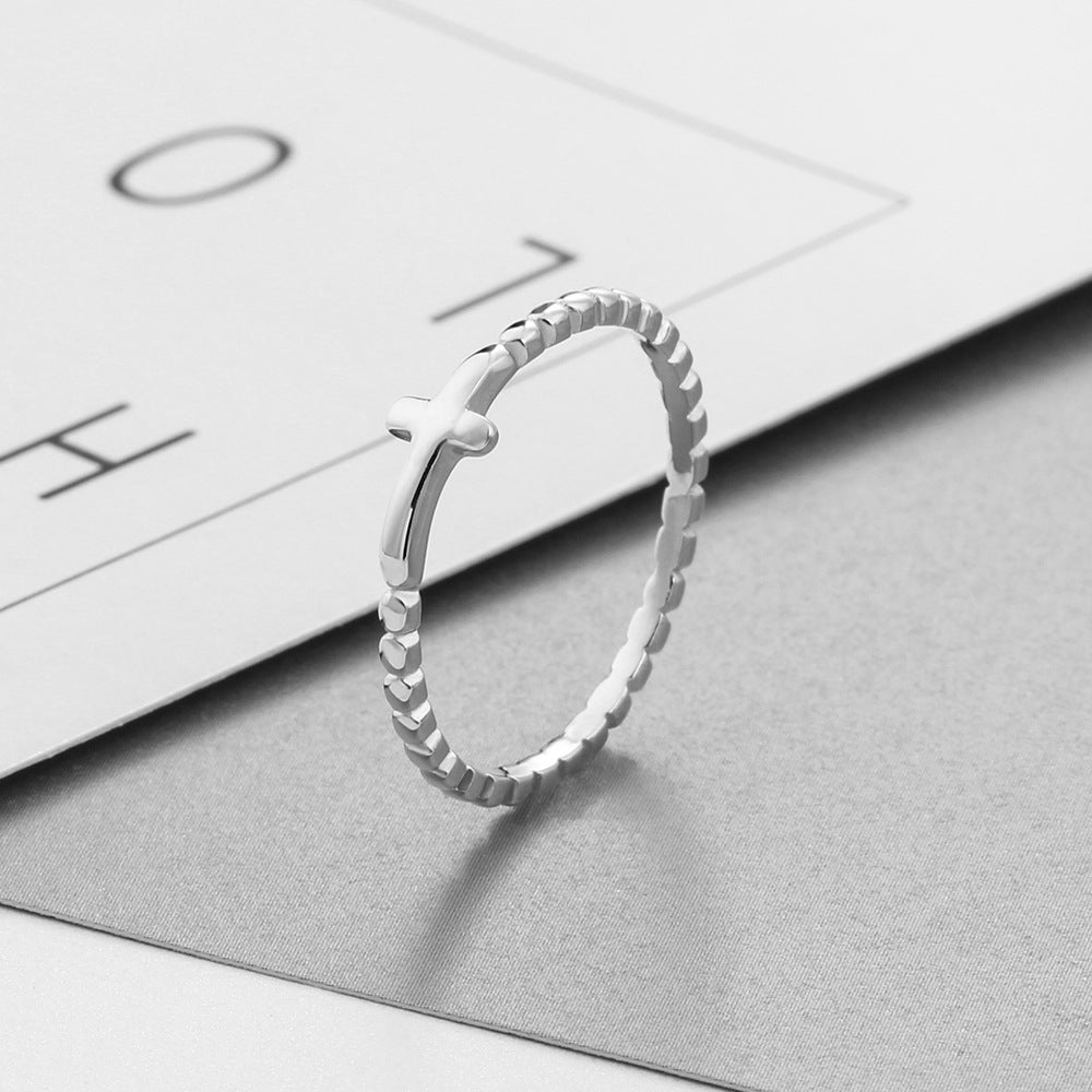 Elegant Silver Cross Ring for Socialites