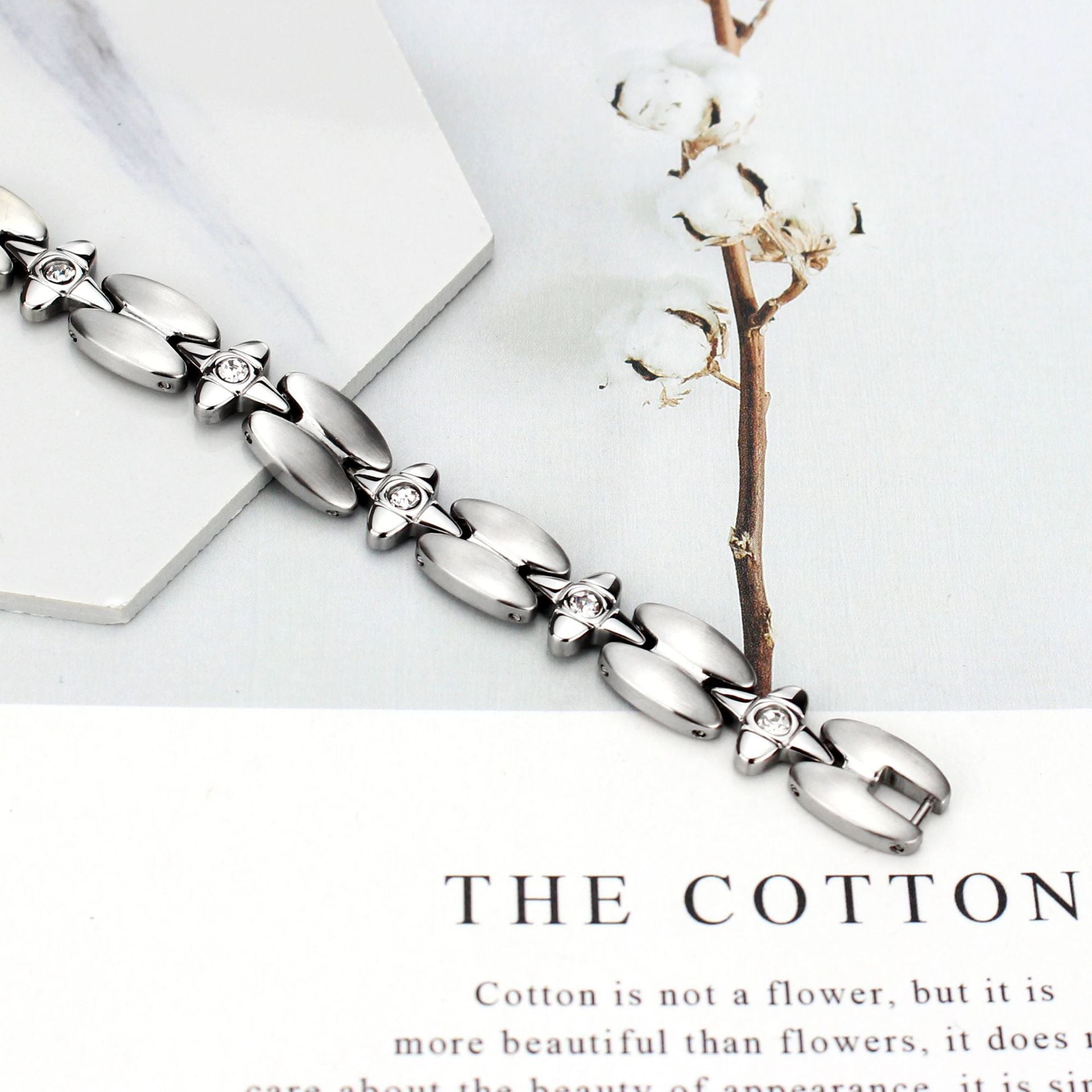 Fashion Jewelry Titanium Steel Cross Bracelet for Women