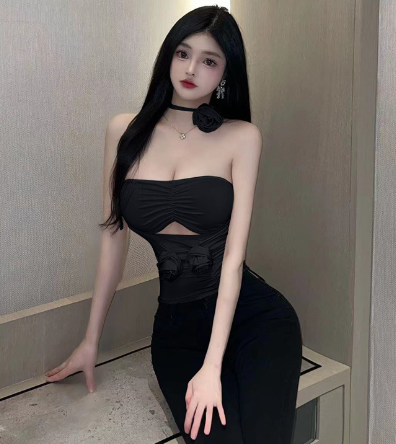 Sweet and Spicy Fashion Hollow Tube Top with Floral Design