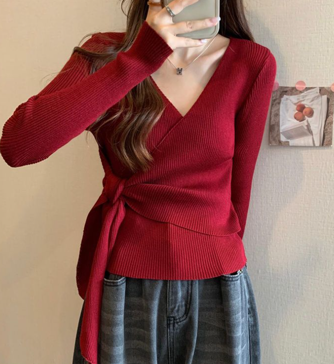 Sensual V-Neck Cross Tie Crop Top with Long Sleeves