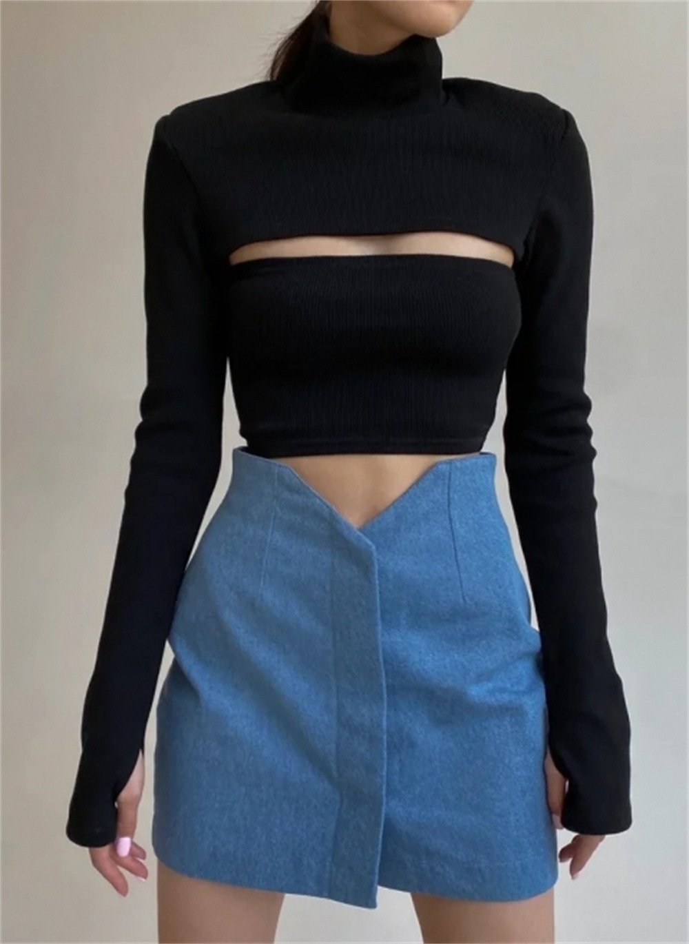 Hollow High-neck Ribbed Long-sleeved Crop Top