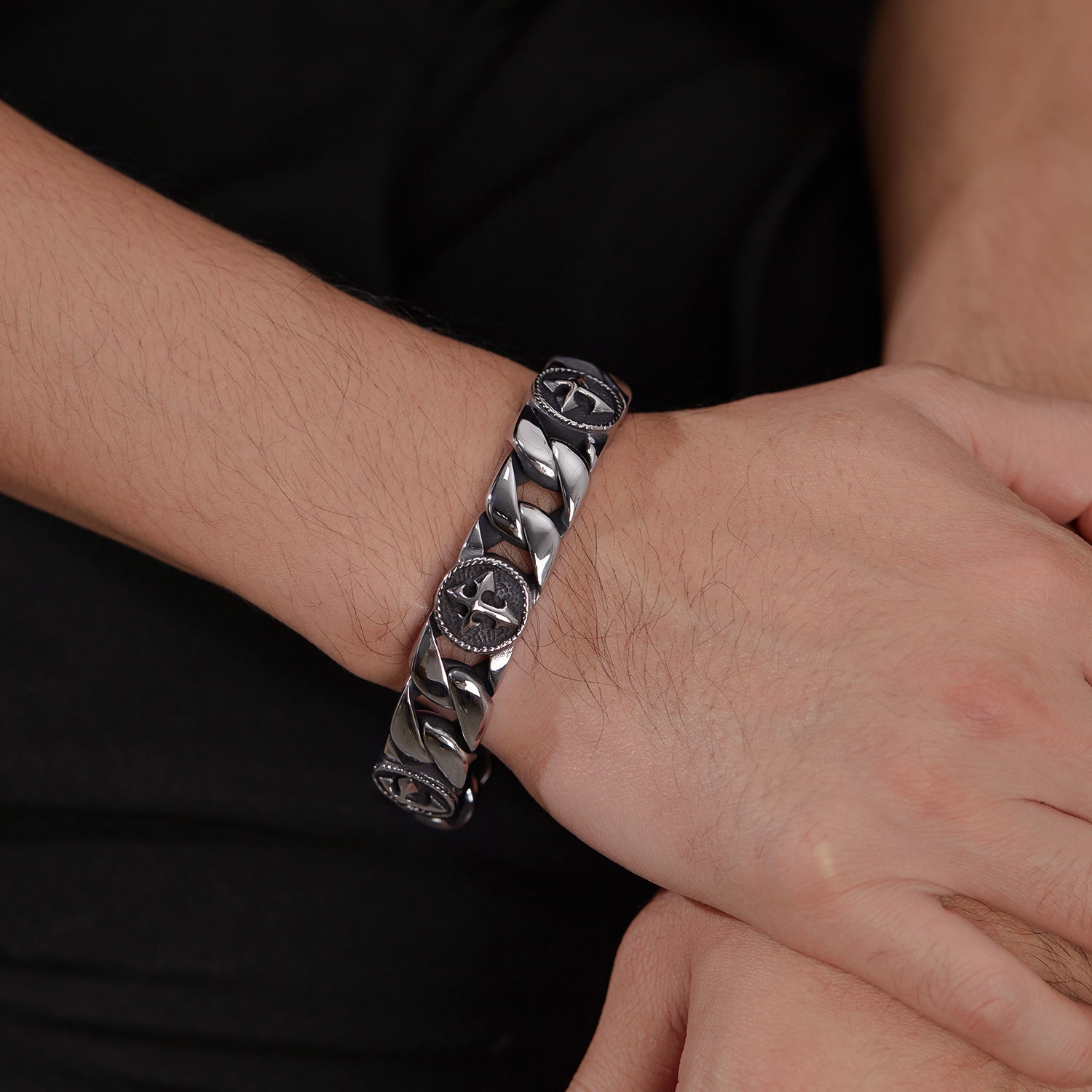 Men's Vintage Cross Titanium Steel Curb Chain Bracelet